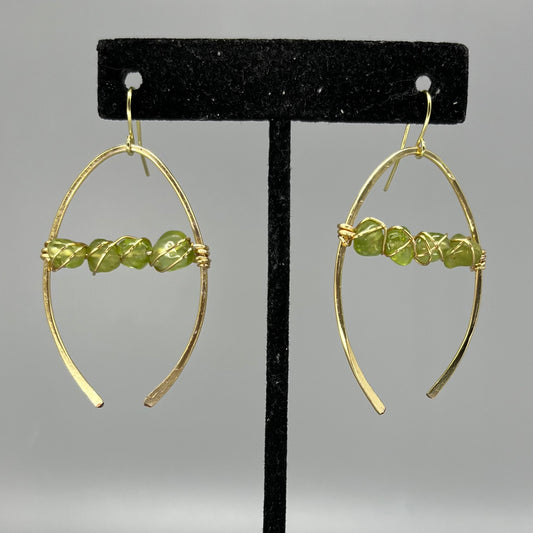Wishbone Earrings Woven with golden wire. Choice of stone.